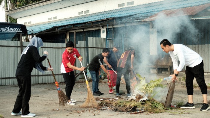 Dishub Kaltim Gelar Aksi Jumat Bersih di Area  Terminal Sungai Kunjang