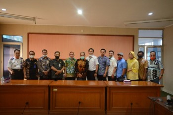 996 - Kunjungan Kerja Komisi III DPRD Kabupaten Berau ke Kantor Dinas Perhubungan Provinsi Kalimantan Timur.